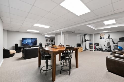 1331 Holly Ln, Bannockburn IL  60015-2852 exterior