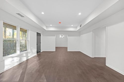 695 Highland Oaks Dr, Atlanta GA  30331-9210 exterior