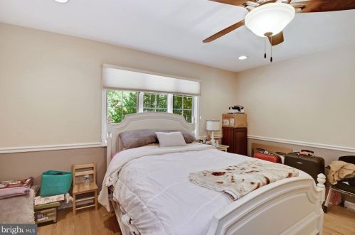 17501 New Hampshire Ave, Ashton MD  20861-9791 exterior