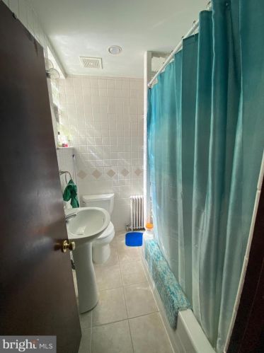 1711 13 St, Philadelphia PA  19148-1512 exterior