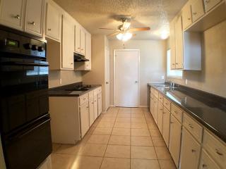 2362 College Green Dr, Houston TX  77058-2207 exterior