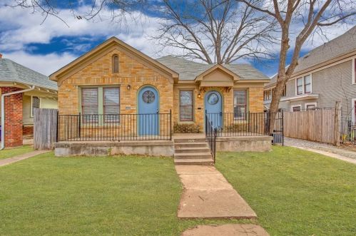 1911 College Ave, Fort Worth, TX 76110-1450