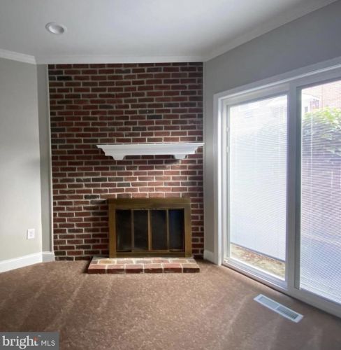 34 Dora Dr, Media, PA 19063-1543
