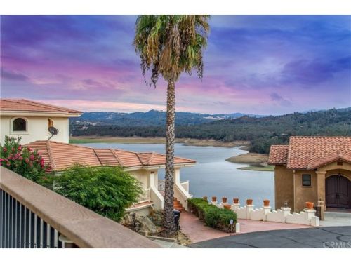 8763 Pronghorn Ct, Lake Nacimiento, CA 93426-9615
