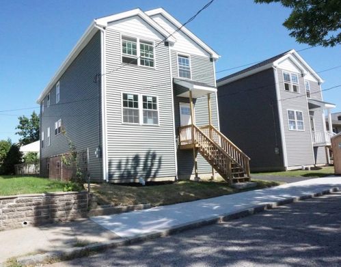 25 Stonelaw Ave, Providence, RI 02908-2324