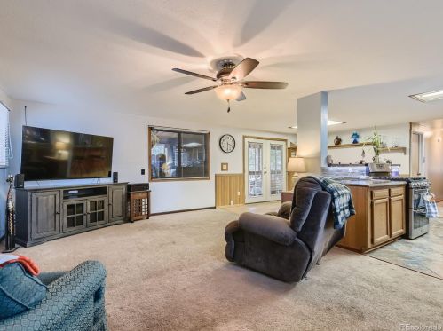 418 Willow Dr, Denver CO  80603-5761 exterior