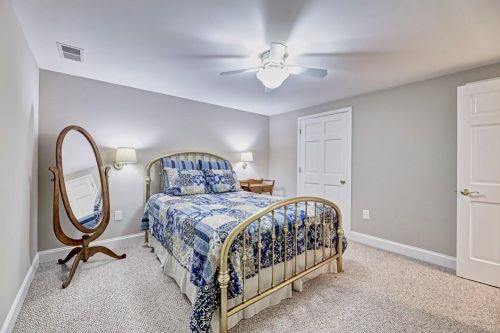 7000 Hunters Br Dr, Atlanta GA  30328-1718 exterior
