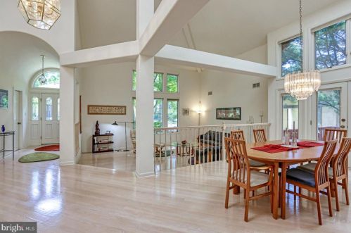 283 Sayre Dr, Princeton NJ  08540-5859 exterior