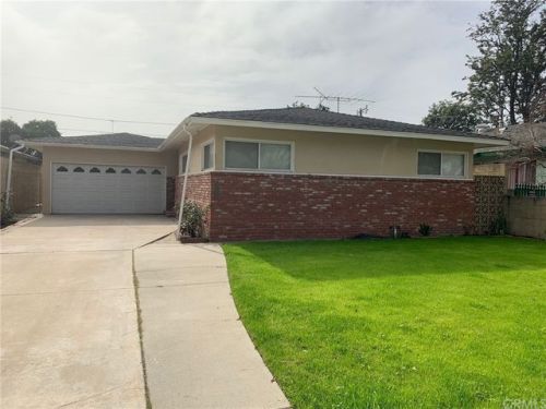 8732 Olive St, Bellflower, CA 90706-4323