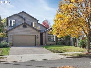 22741 Pinehurst Dr, Sherwood, OR 97140-8890