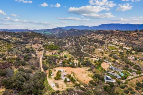 12855 Anthony Ln, Valley Center, CA 92082-5025