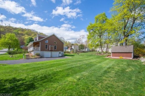 101 Charles St, Hackettstown NJ  07840-1209 exterior