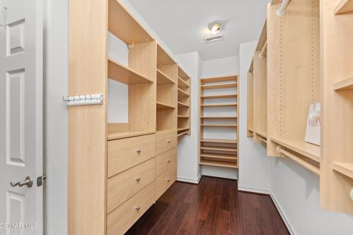 531 Granite Hl St, Simi Valley CA 93065-0608 exterior