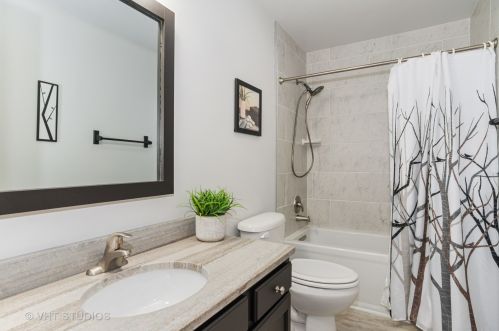 1193 Cactus Trl, Carol Stream IL  60188-3329 exterior