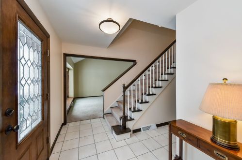 714 Celtic Ash Ct, Naperville, IL 60540-7709