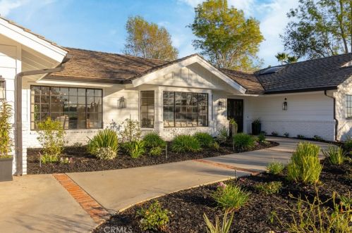 1232 Pleiades Dr, Vista CA  92084-6531 exterior