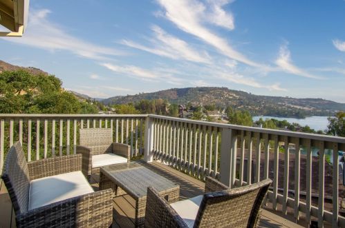 454 Hilltop Estates Dr, Copperopolis, CA 95228-9739