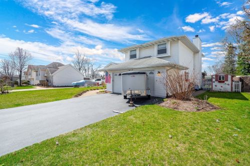 1417 Phoenix Ln, Joliet, IL 60431-8414