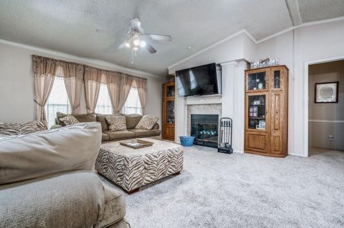 9455 Tranquil Acres Rd, Fort Worth, TX 76179-3278