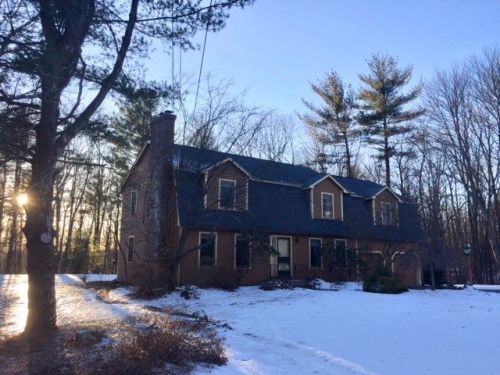9 Kodiak Rd, Brookline, NH 03033-2459