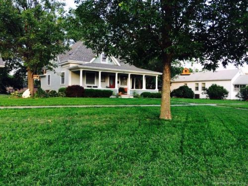 298 4th St, Stuttgart, KS 67661-2403