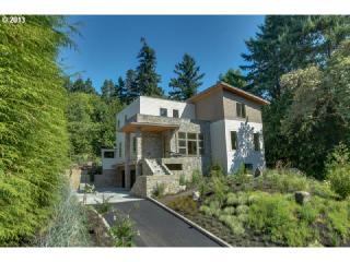 6009 Patton Rd, Portland, OR 97221-1258