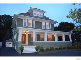 568 Stratfield Rd, Fairfield, CT 06825-1850