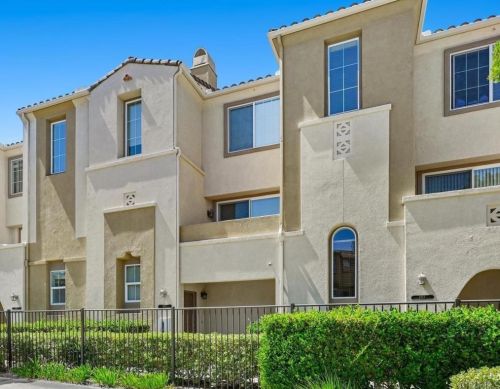 804 Almond Rd, San Marcos, CA 92078-5379