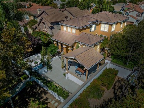 16 Belleza Ln, Tracy, CA 95391-2035