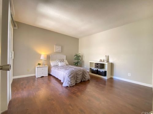 17251 Chestnut, Irvine CA  92612-2316 exterior