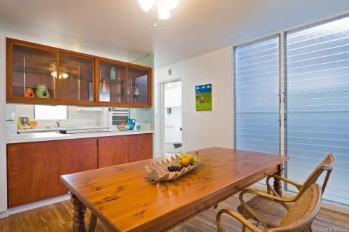 394 Puamamane St, Honolulu HI 96821-2132 exterior