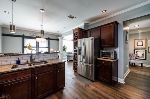 420 Fernbay Dr, Atlanta GA  30331-8956 exterior