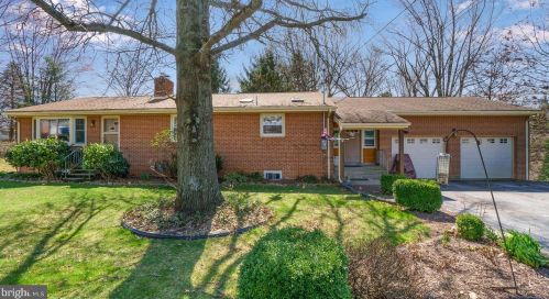4050 Bahn Ave, York, PA 17408-9325
