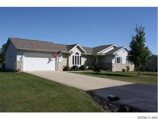 818 Old Theater Dr, Pittsburg, IL 62471-3234