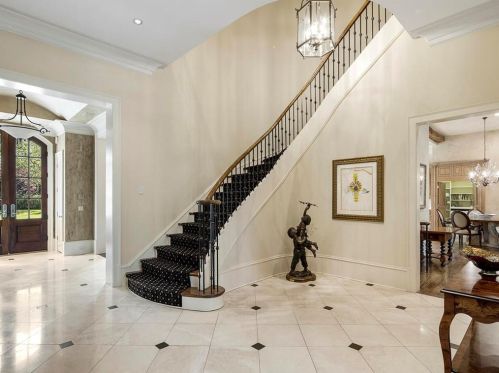 5540 Lake Island Dr, Atlanta GA  30327-4832 exterior