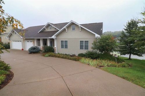 1409 Lakeview Ct, Richland Grove, IL 61281-9354