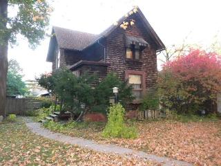 1414 North Ave, Rockford, IL 61103-6153