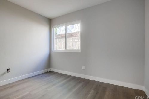 1461 Darwin Dr, Oceanside CA  92056-3042 exterior