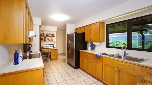 4494 Pahoa Ave, Honolulu HI  96816-5450 exterior