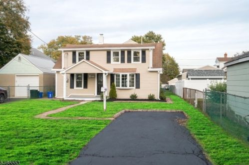 157 17th Ave, Manville, NJ 08835-1621