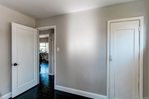 2500 Knox Ct, Denver CO  80219-5839 exterior