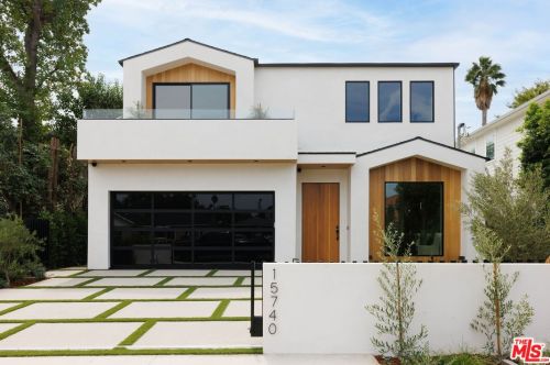 15740 Morrison St, Van Nuys CA  91436-1544 exterior