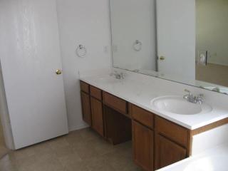 11009 Briaroaks Dr, Fort Worth TX  76140-5581 exterior