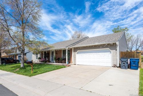 18365 Gunnison Pl, Denver, CO 80017-5310