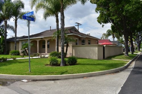 9603 Richeon Ave, Downey, CA 90240-3130