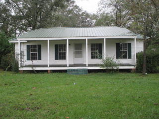 1221 Bolden St, Cairo, GA 39828-1526