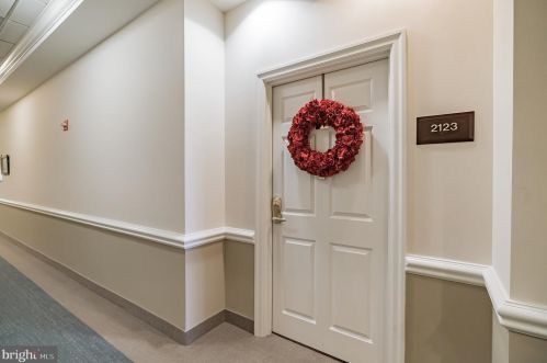 2123 Windrow Dr, Princeton, NJ 08540-5022