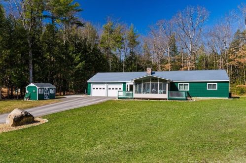 20 Dream Lake Dr, Amherst, NH 03031-1806