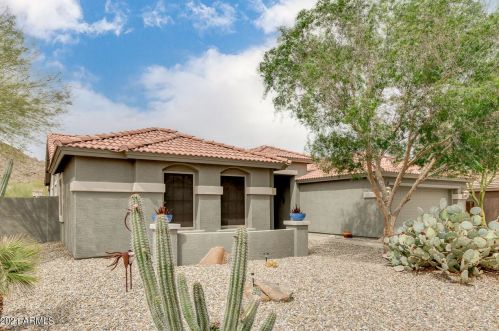 598 Poncho Ln, San Tan Valley, AZ 85143-4926