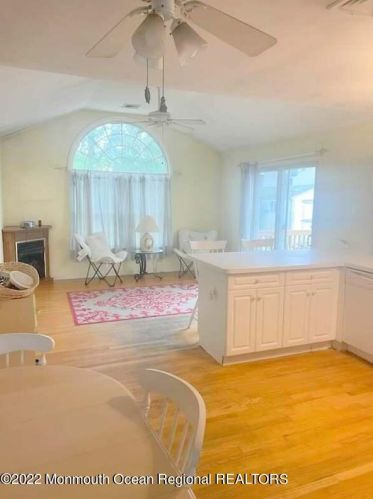 1104 River Ave, Point Pleasant Beach, NJ 08742-3662